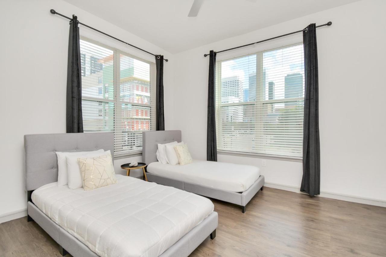 Elan Maison Smart Hub In The Heart Of Downtown Houston Exterior photo