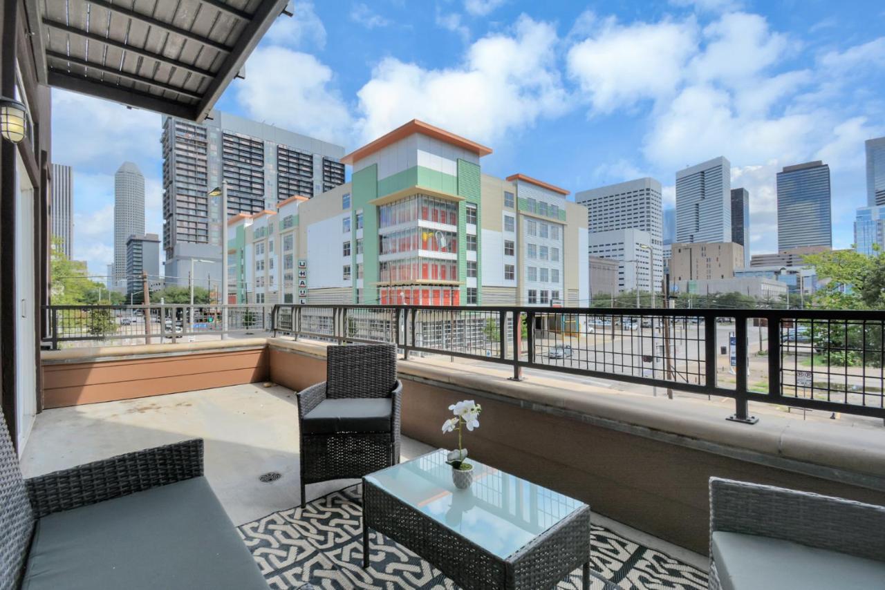 Elan Maison Smart Hub In The Heart Of Downtown Houston Exterior photo